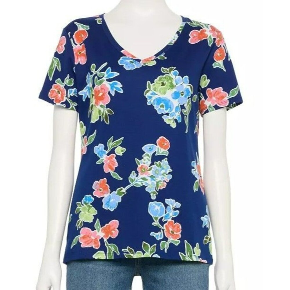 Croft & Barrow Women's Essential V-Neck Tee Size M, Navy Floral Wash  NWT - Picture 2 of 4